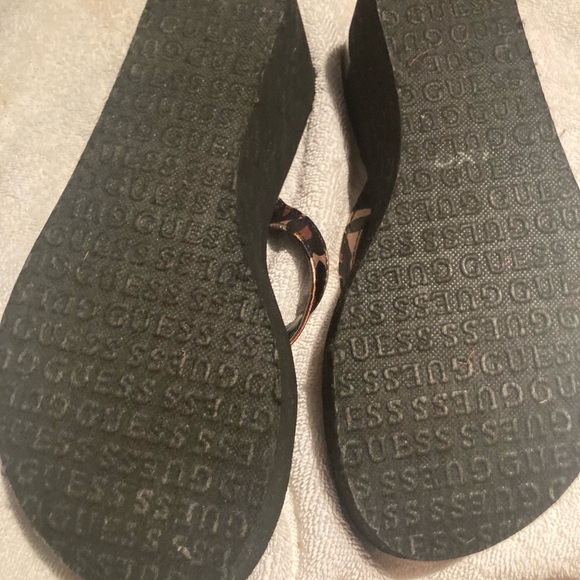 Guess brand black wedge thong sandals with leopard print bow never worn - Picture 5 of 6